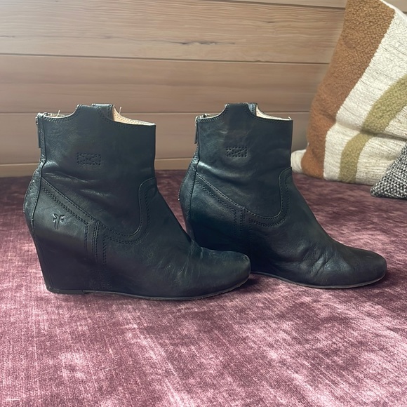 Frye Carson Hidden Wedge Leather Ankle Boot - Picture 2 of 7